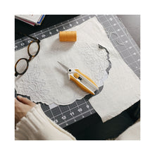 Load image into Gallery viewer, Easy Action Sewing Scissors (15cm)