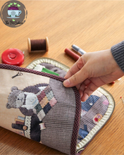 Load image into Gallery viewer, Quilting Time Sewing Pouch Kit
