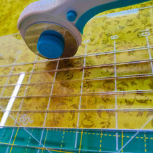 Load image into Gallery viewer, 12" Grid-Guide Ruler