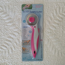 Load image into Gallery viewer, 45mm Soft Grip Rotary Cutter
